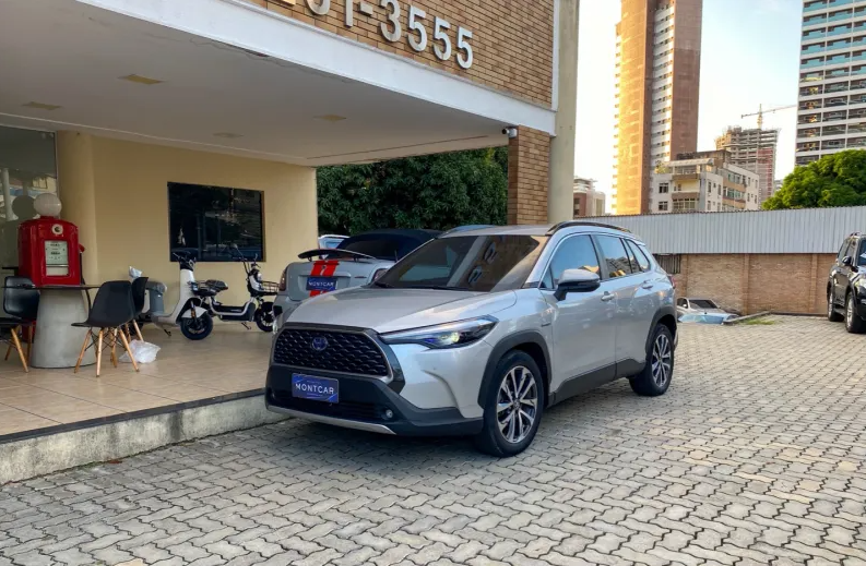 TOYOTA COROLLA CROSS