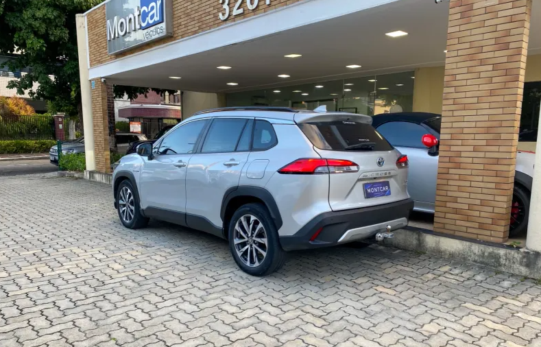 TOYOTA COROLLA CROSS